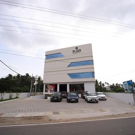 פלקאד Bliss Regency Business Hotel מראה חיצוני תמונה