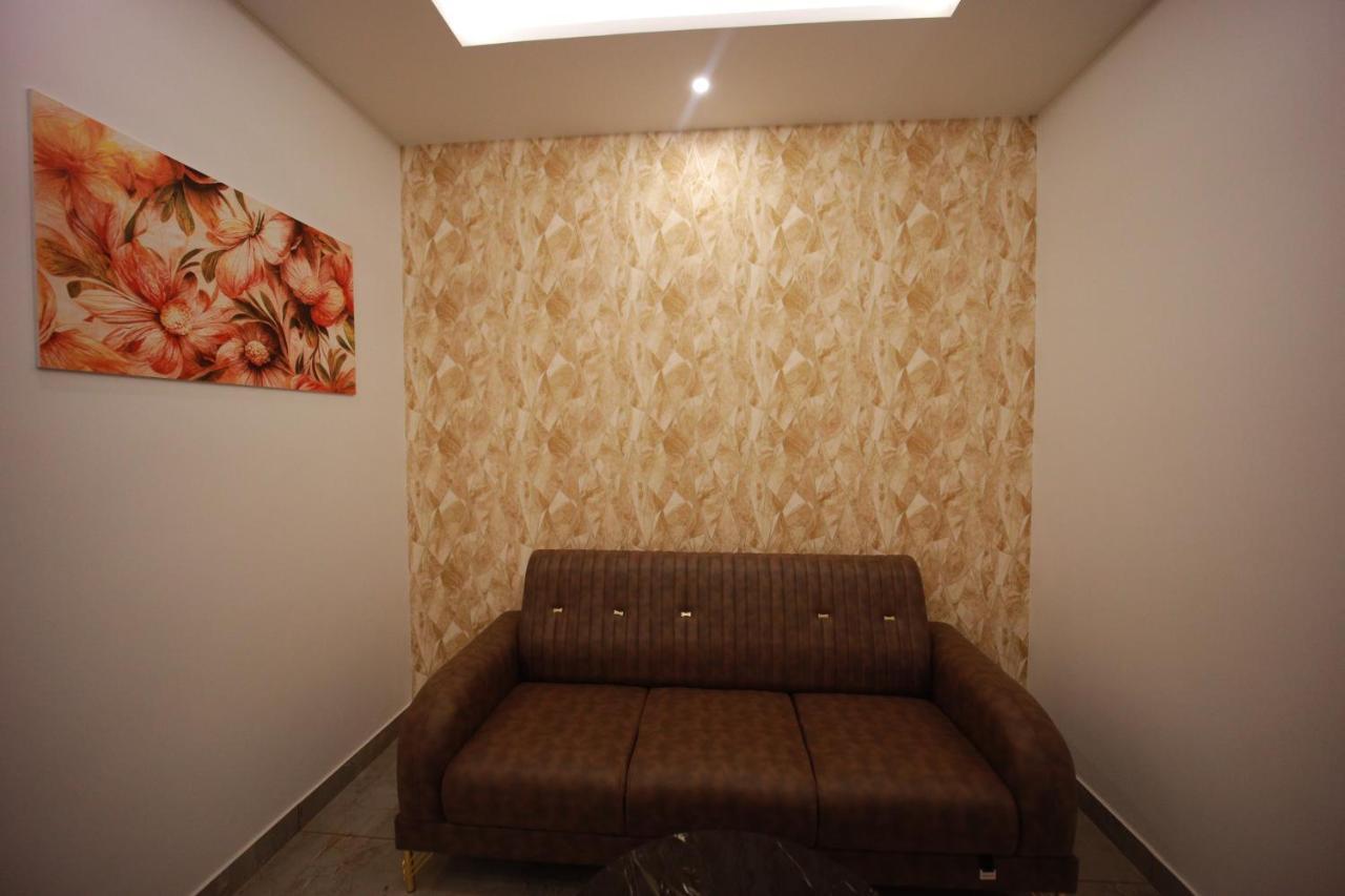 פלקאד Bliss Regency Business Hotel מראה חיצוני תמונה